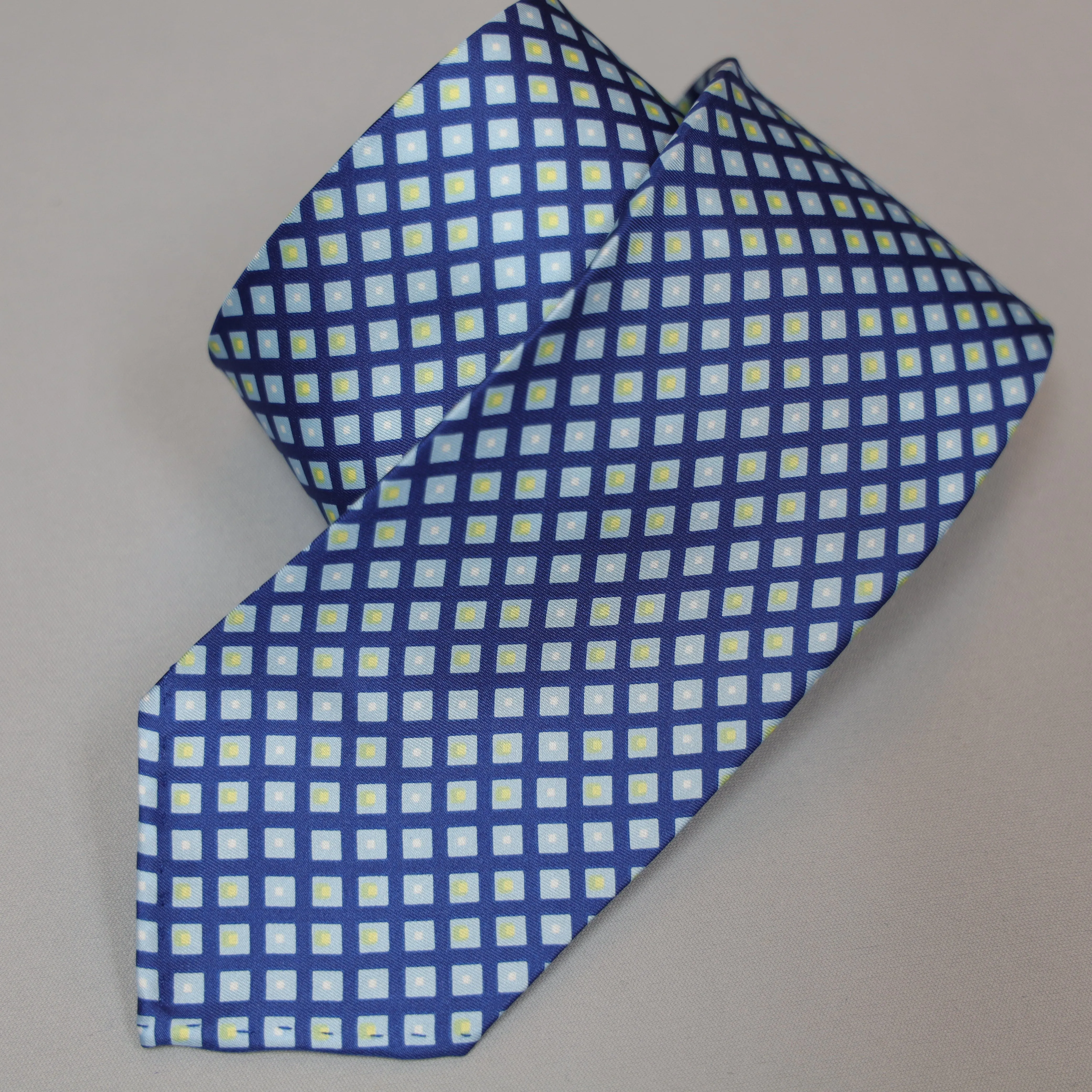 Handmade Vintage 7-Fold Tie