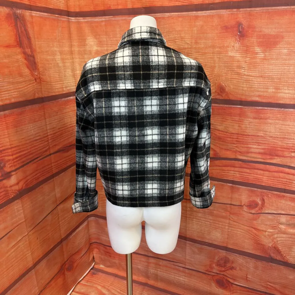 LOVE TREE BLACK WHITE PLAID SHIRT JACKET SIZE MEDIUM TCC