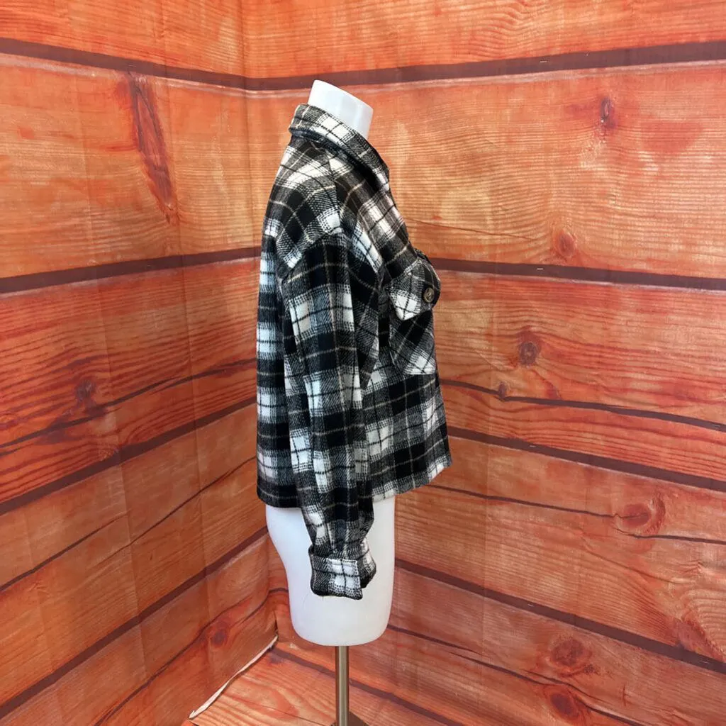 LOVE TREE BLACK WHITE PLAID SHIRT JACKET SIZE MEDIUM TCC